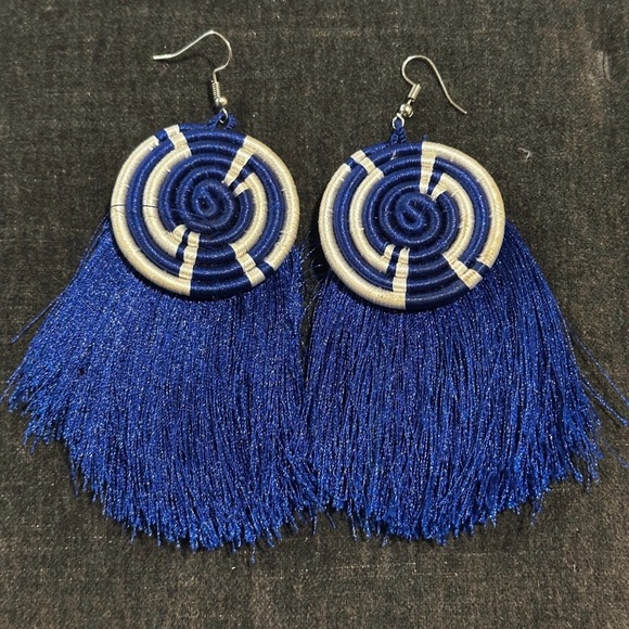 NEW African Handmade Earrings Blue and White - Picture 1 of 3